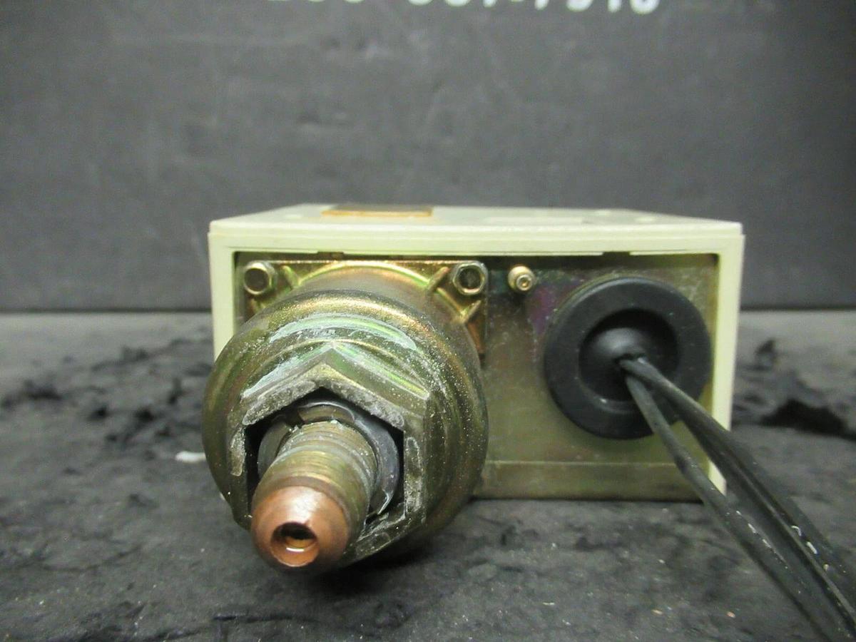 Used ALCO CONTROLS FF113-65 REFRIGERANT CONTROL PRESSURE SWITCH VALVE X13210082-02