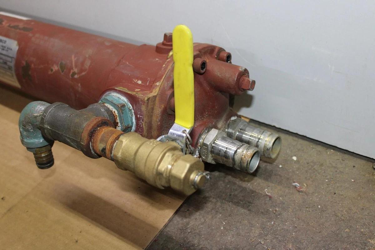 Used API BASCO HEAT EXCHANGER 4-Y-24-HT-4-AC-CI 300°F 210 PSIG **WARRANTY INCLUDED**