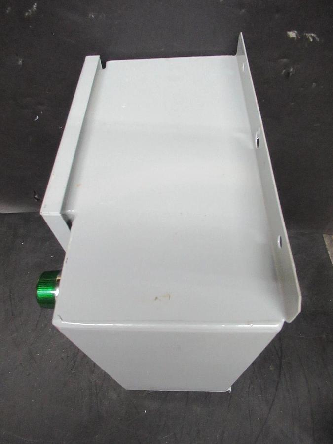 EATON COMBINATION STARTER ECN0718CAB TYPE: 12 W/ AN16DN0 27 AMP 600 VAC