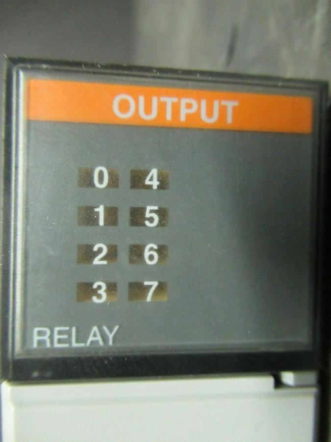 Used ALLEN BRADLEY OUTPUT MODULE SLC500 1746-OW8 **30 DAY WARRANTY INCLUDED**