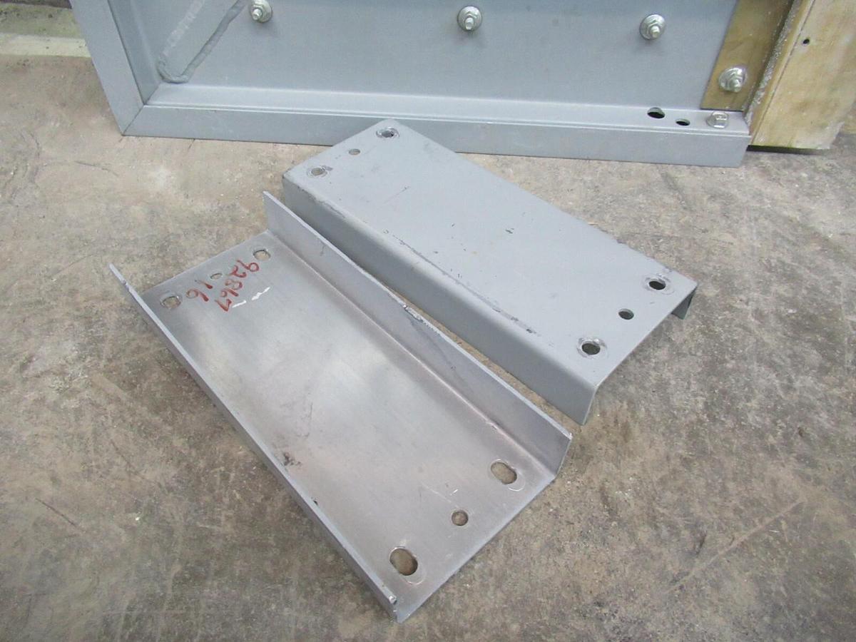 Used 4000 AMP GE SPECTRA SERIES FLATWISE 90° BUSWAY ELBOW 92867 600 V 3 PH 3 W W/G