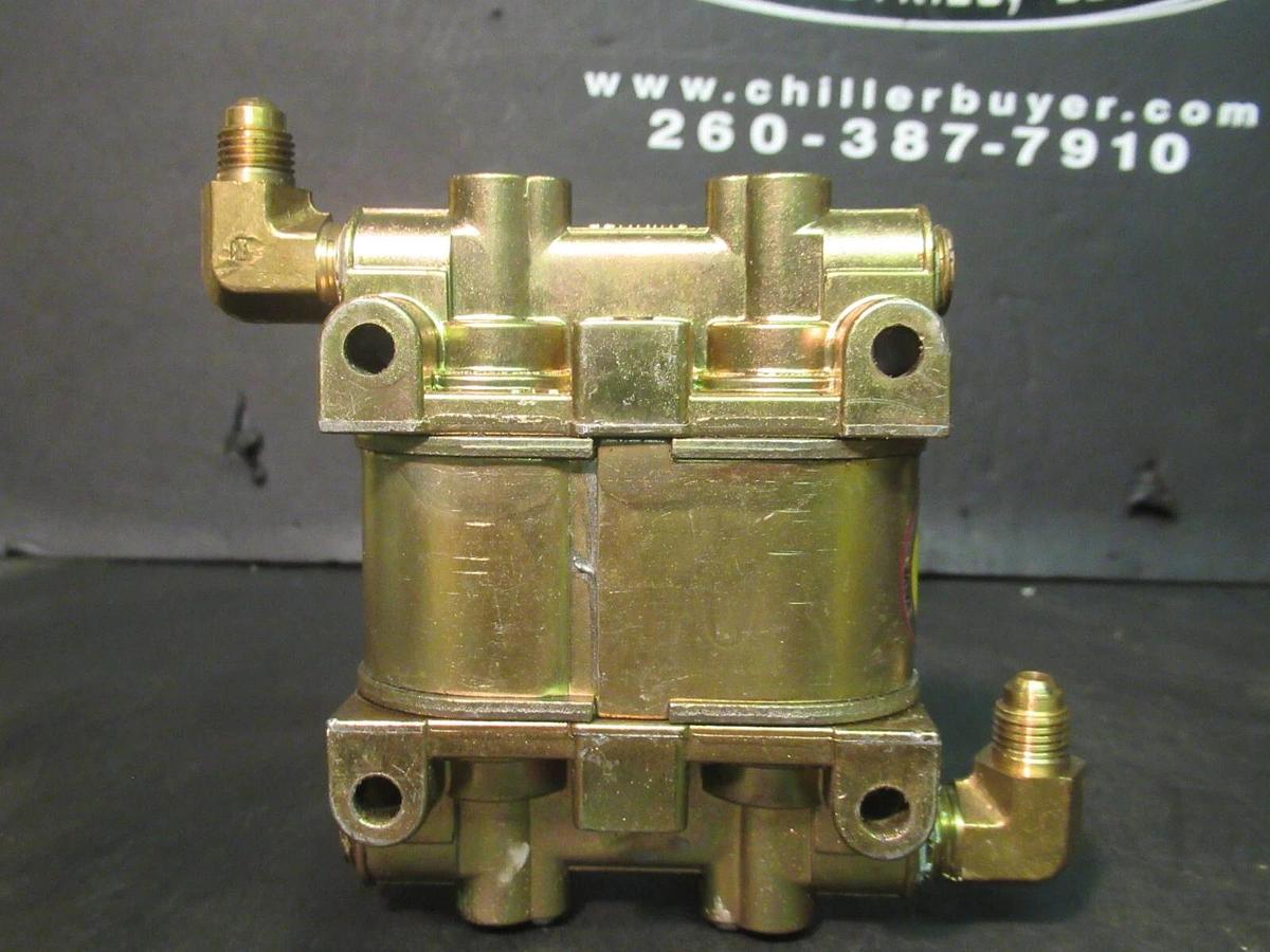 Used SKINNER ELECTRIC 4-WAY SOLENOID VALVE V955BX15 60 VOLT 20 WATT 225 PSI