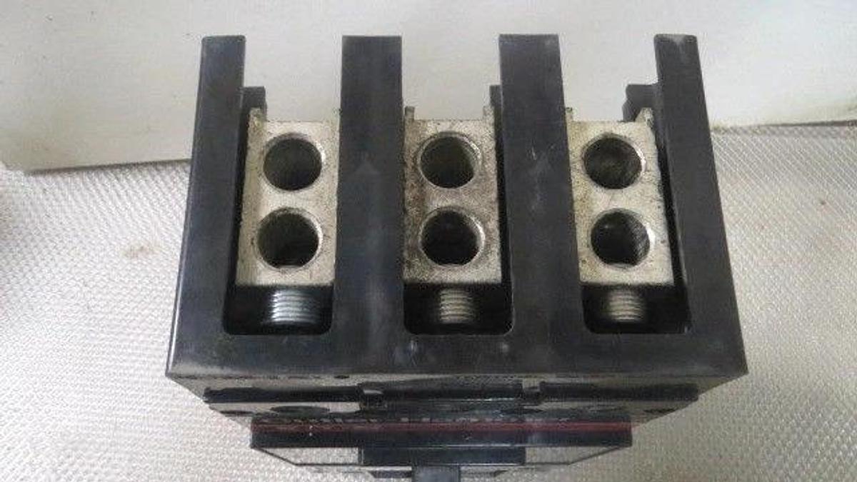 Used CUTLER HAMMER KS-Y BREAKER 400 AMP 600 VAC 3 POLE MODEL KS36040YD **WARRANTY**