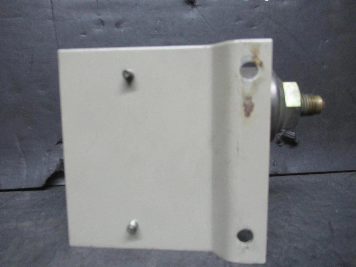 Used TRANE / ALCO PRESSURE CONTROL GAUGE X13200-256-01 / FF113-S1-BAA-25601