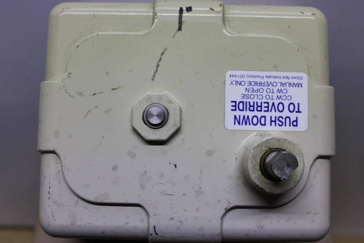 Used VALVCON ACTUATOR VW300S115A 300 IN-LBS 115 VAC 0.6 AMP 10 SEC CYCLE **WARRANTY**