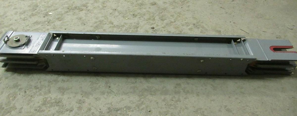 Used 800 AMP SQUARE D I-LINE FEEDER ALU DUCT BUSWAY RUN 40" L 480 / 277 V 3 PH 4 W