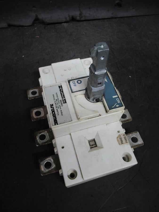 Used FERRAZ SHAWMUT SURGE SWITCH SS200-4 600 VAC 200 kA **WARRANTY INCLUDED**