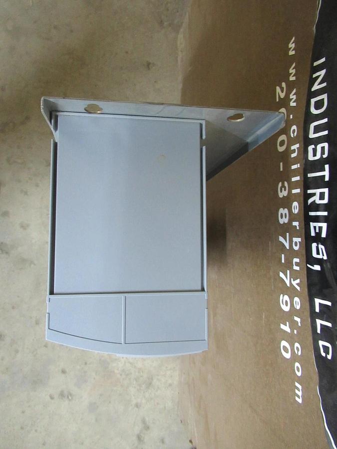 Used DANFOSS VERTICAL VFD 174L1110 VLT HVAC DRIVE 200 VAC @ 16.7 AMP 5 HP 3-PHASE