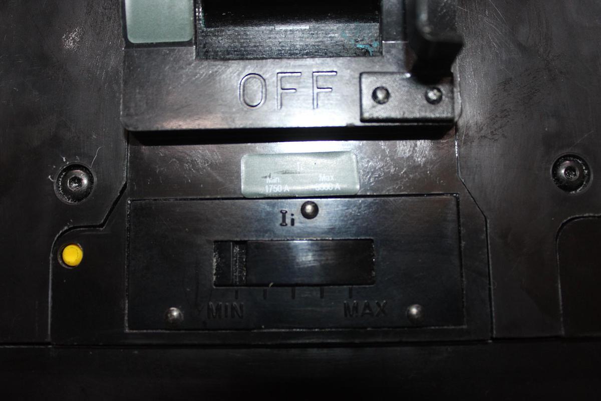 Used SQUARE D I-LINE CIRCUIT BREAKER LA36300 SERIES 4 300 AMP 600 VAC 3-POLE