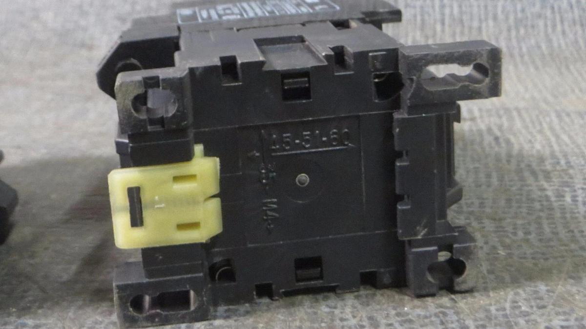 Used ABB CONTACTOR (1) 10 AMP 600 V 3 POLE WITH 110-127V COIL # K71E // # K33/11
