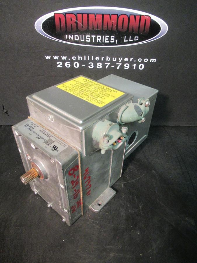 Used BARBER COLMAN MOD MOTOR REGULATING ACTUATOR XU-237-1 115 VAC 28 WATTS 0.5 AMPS