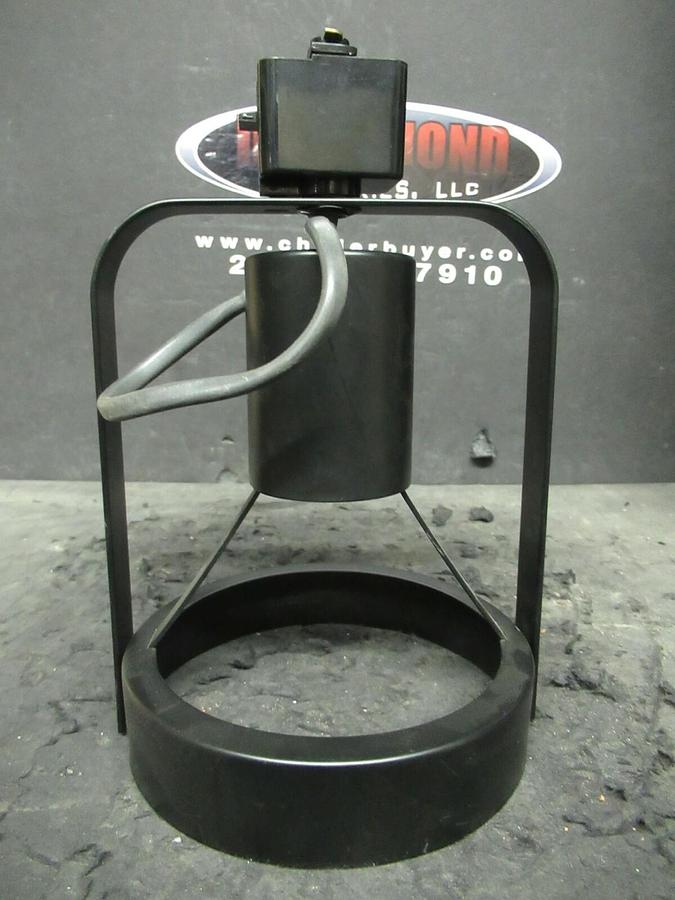 Used LIGHTOLIER 9022BK LYTESPAN 250 WATT MAX LAMP TRACK LIGHTING FIXTURE BLACK PAR 38