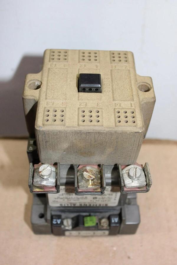 Used SIEMENS-ALLIS CONTACTOR CXL20*3 NEMA 2 600V 45 AMP 25 HP 3-POLE COIL: 120V