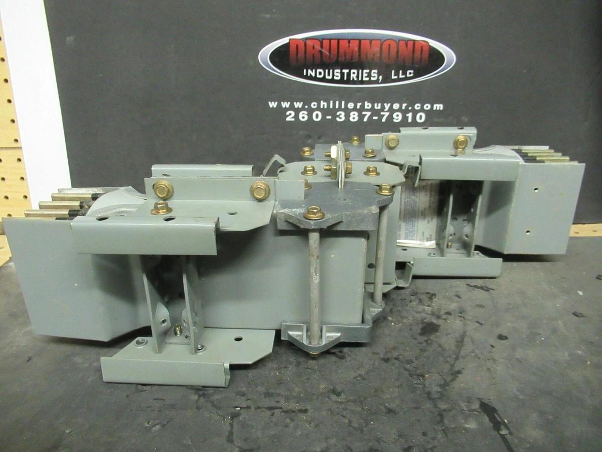 Used 1200 AMP SQUARE D CF2512G290ES1107B11 3 PH 4 W 600 V BUSWAY OFFSET COPPER I-LINE