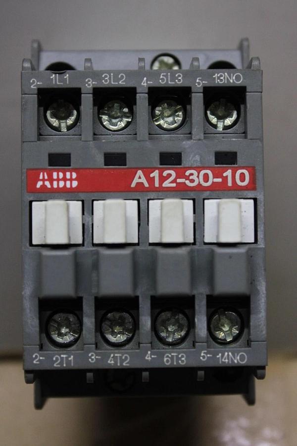 Used ABB CONTACTOR A12-30-10 25-28 AMP 600 VAC 10 HP 7.5 kW 3-POLE 3-PHASE COIL: 120V