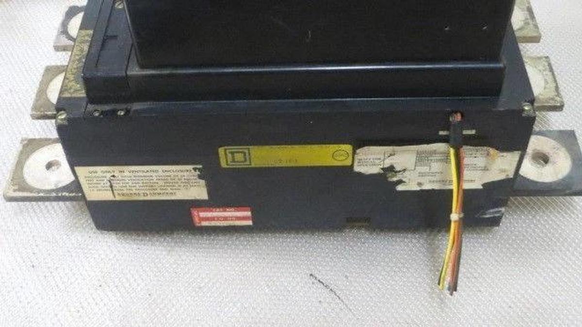 Used SQUARE D ELECTRICALLY OPERATED BREAKER 2,000 AMP W/ SHUNT TRIP & LEADS CPF360000