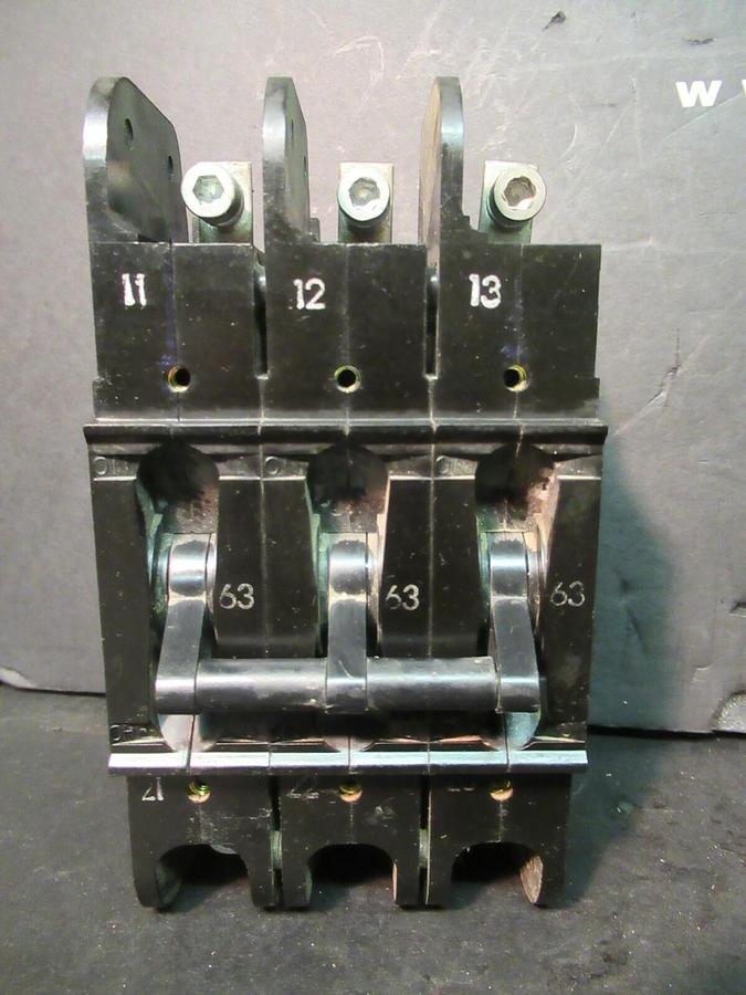 Used HEINEMANN AIRPAX CIRCUIT BREAKER CF3-Z33-25 63 AMP 600 VAC CF3-G8-AE