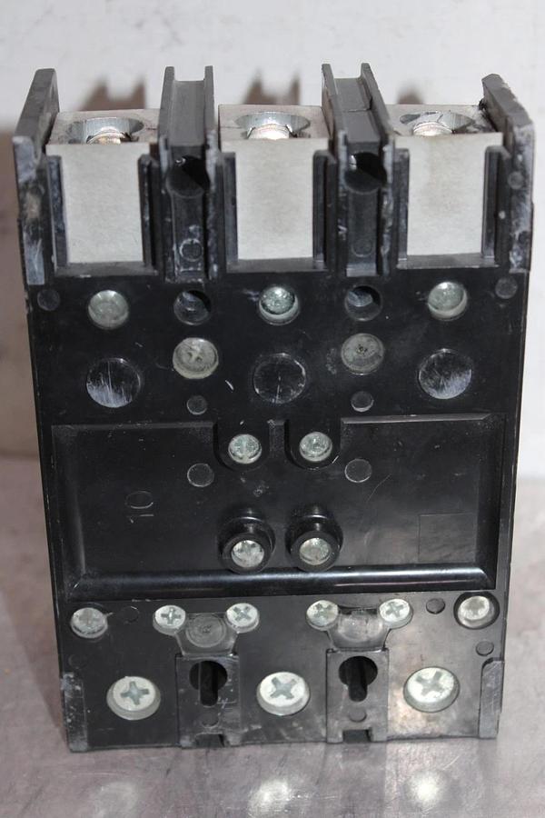 Used SQUARE D POWERPACT CIRCUIT BREAKER QBL32225 225 AMP 240 VAC 3-POLE QB-225