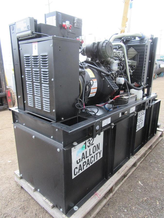 Used 2020 30KW DIESEL GENERATOR GENERAC 120/240 VOLT SINGLE PHASE 75 HR PERKINS 30 KW