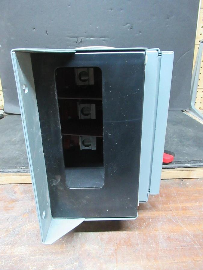 Used SQUARE D FUSIBLE PANELBOARD QMB-324 SER. D2 200 AMP 3-POLE 240 VAC 60 HP