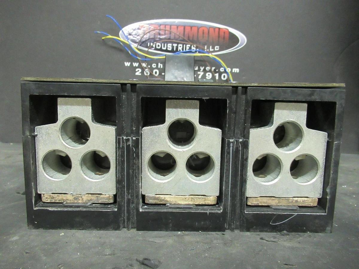 Used 450 AMP SQUARE D BREAKER 519568P15 600 VDC 3 POLE W/ AUXILIARY SWITCH & UVR