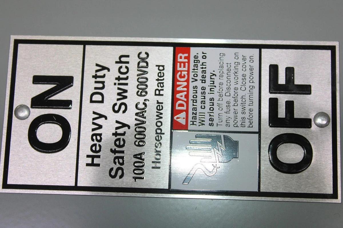 NIB SIEMENS HEAVY DUTY SAFETY SWITCH HF363N 100 AMP 3-POLE 600 VOLT TYPE 1