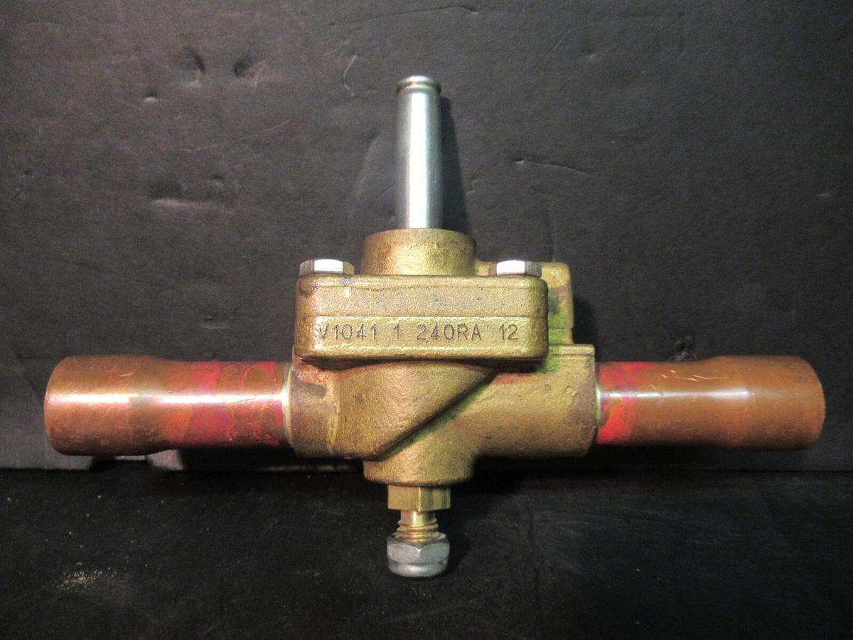 Used REFRIGERANT SOLENOID VALVE V1041-1 240RA **WARRANTY INCLUDED**