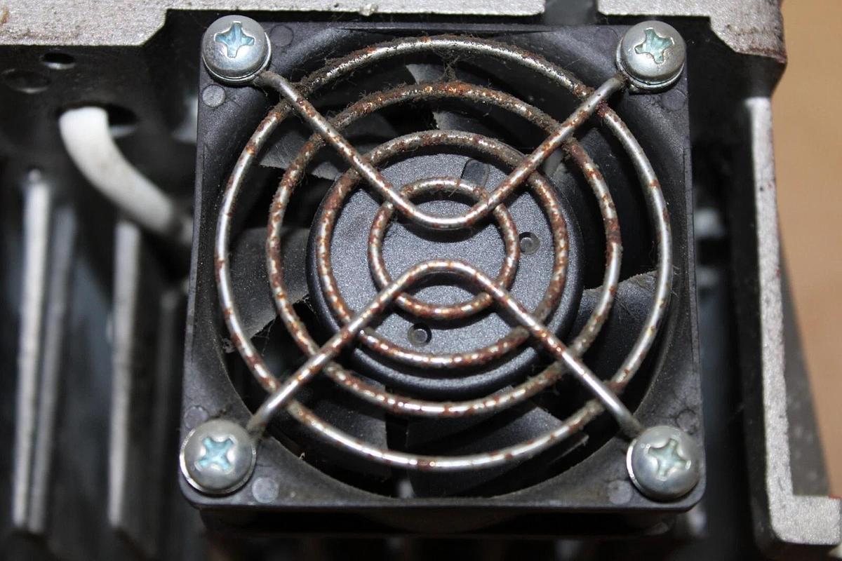 Used BENSHAW VARIABLE FREQUENCY DRIVE RSI002GP4B 480 VAC 2 HP 3-PHASE 5.2 AMP