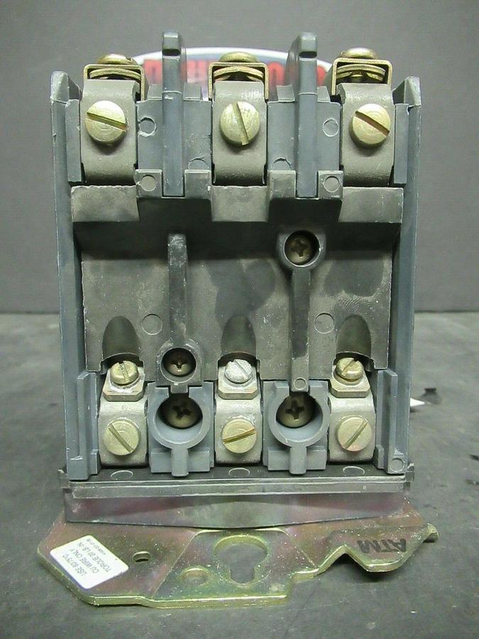 Used ALLEN BRADLEY STARTER 509-A0D SER. B 600 VAC 5 HP @ 460 VAC 3 PH 18 AMP SIZE 0