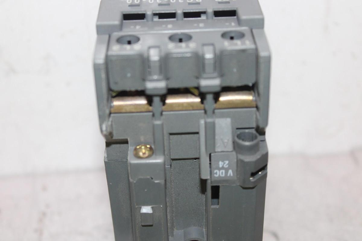 Used ABB CONTACTOR BC30-30-00 600 VOLT 45 AMP 30 HP COIL: 24 VDC *WARRANTY*