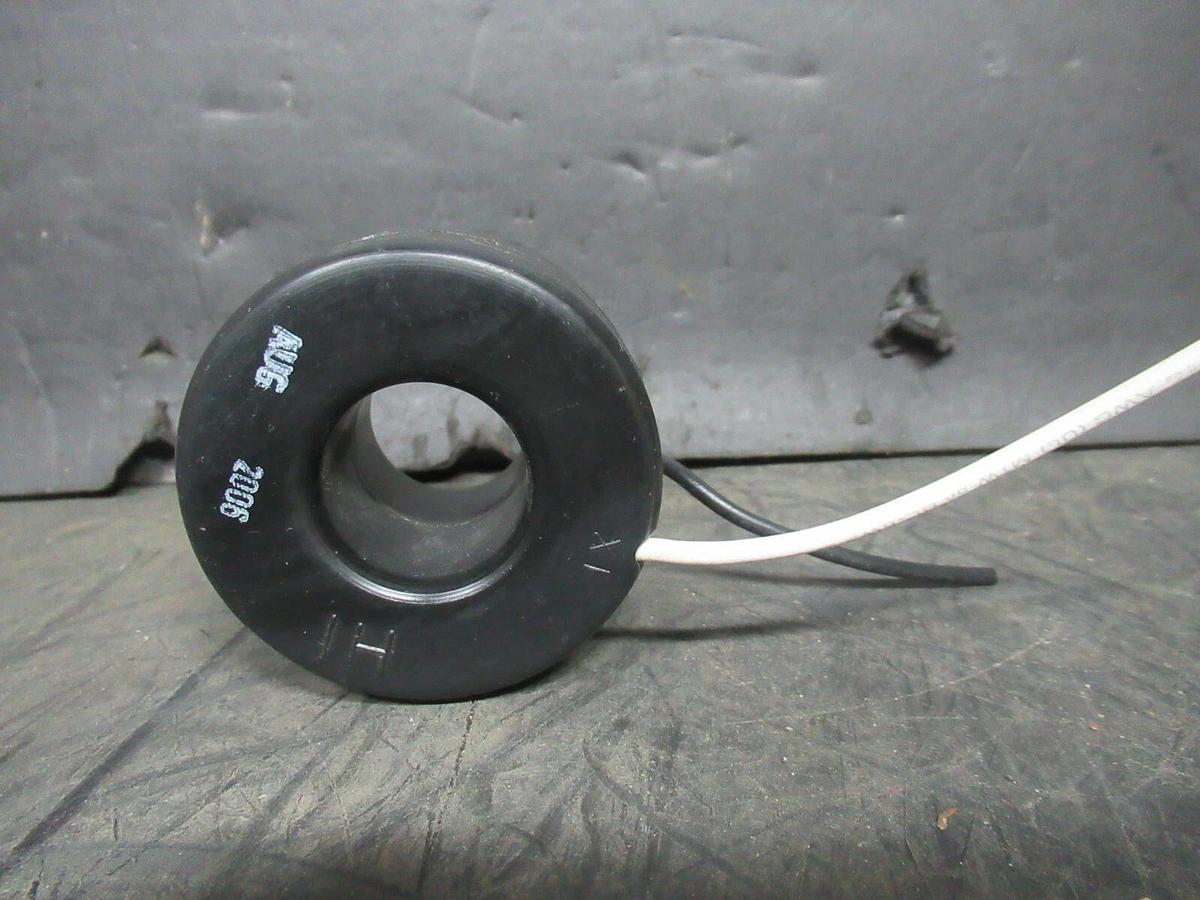 Used INSTRUMENT CURRENT TRANSFORMER 2DARL-101 RATIO: 100:5 A RF: 2 50-400 HZ 600 V