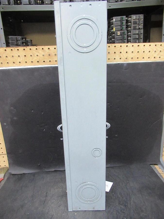 Used GE CIRCUIT BREAKER ENCLOSURE TQD225F ENCL. TYPE 1 W/ TQD32100 100 AMP 240 VAC