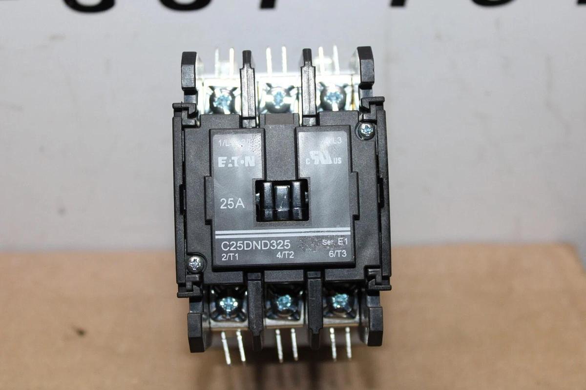 Used EATON CONTACTOR C25DND325 25 AMP 600 VAC 3-POLE 3-PHASE 10 HP 7.5 KW COIL: 120V
