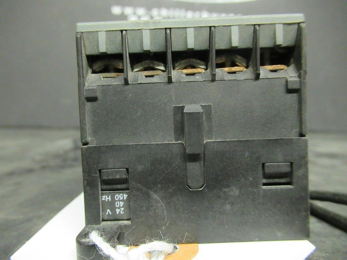 Used 16 AMP ABB STARTER B7-30-10 600 VAC 5 HP COIL: 24 VAC W/ T7DU OVERLOADS 1.6-2.4A