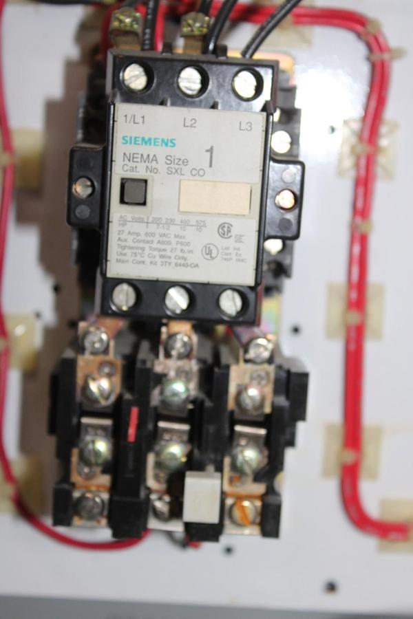Used SIEMENS NEMA 1 ENCLOSED COMBINATION STARTER W/ SIZE 1 SXL-CO & MCS603R