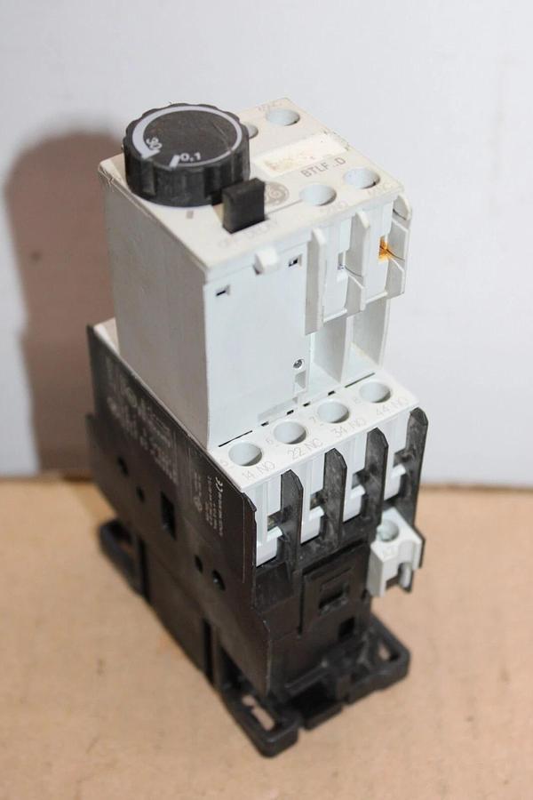Used GENERAL ELECTRIC CONTACTOR RL4RA031T 20A 600V W/ BTLF30D 0.1-30 SEC TIME DELAY