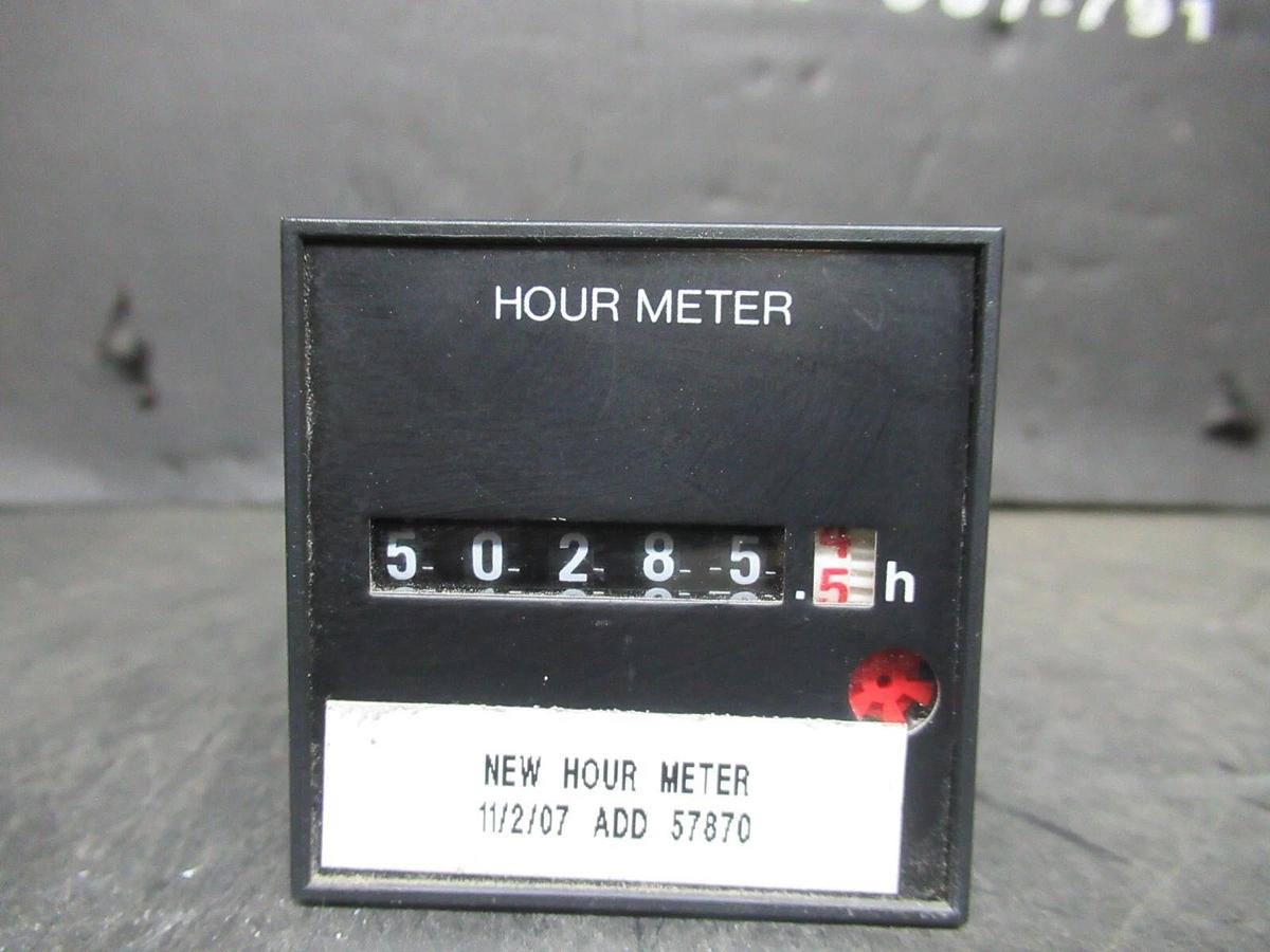 Used MATSUSHITA ELECTRIC WORKS NAIS HOUR METER TH142U 200 VAC 50/60 HZ 1.5 WATT