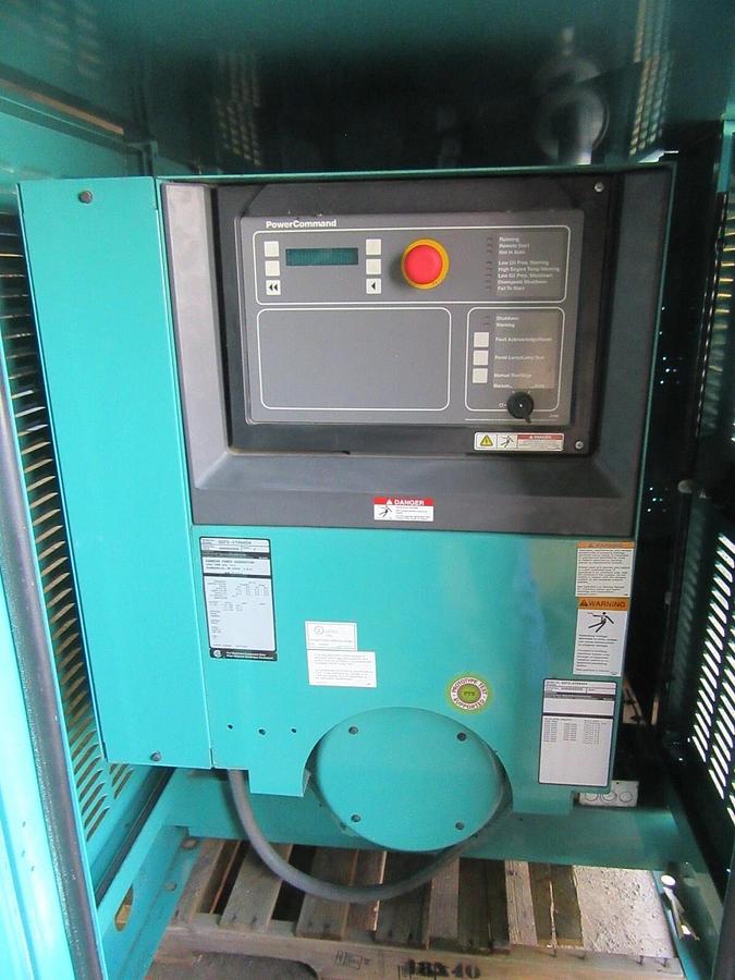 Used 35 KW GENERATOR NATURAL GAS LP PROPANE CUMMINS ONAN 120/240 VOLT 1 PH 332 HRS