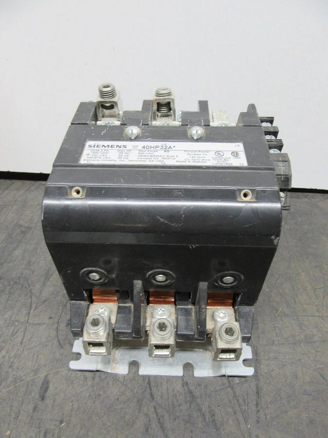 Used SIEMENS CONTACTOR 40HP32A* 600 VAC 90 AMP NEMA 3 3-POLE COIL: 120 VAC