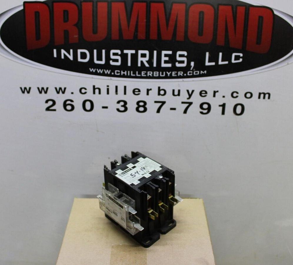 Used SQUARE D CONTACTOR 8910DPA53 50 AMP 600 VAC 30 HP COIL: 24 VOLT