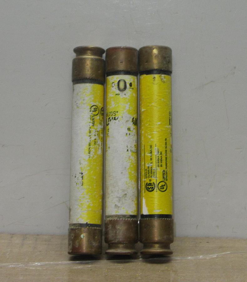 Used LOT OF 2 BUSSMAN FUSETRON FUSES FRS-R-30 30 AMP 600 VAC DUAL ELEMENT TIME-DELAY