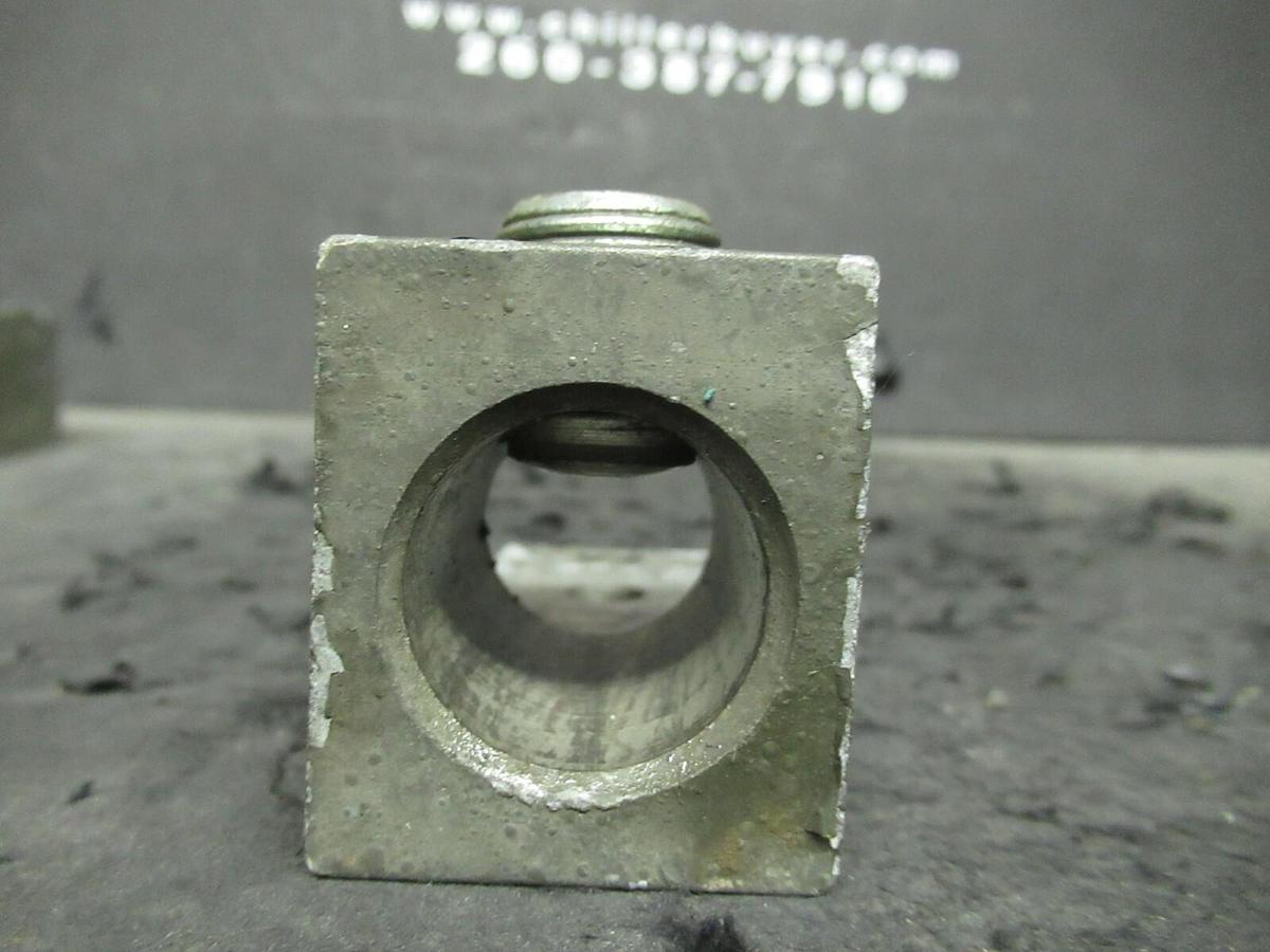 Used (3) QTY GE DXLCA42 1 SINGLE BARREL MECHANICAL CONNECTOR LUGS TAP 600 MCM - 2