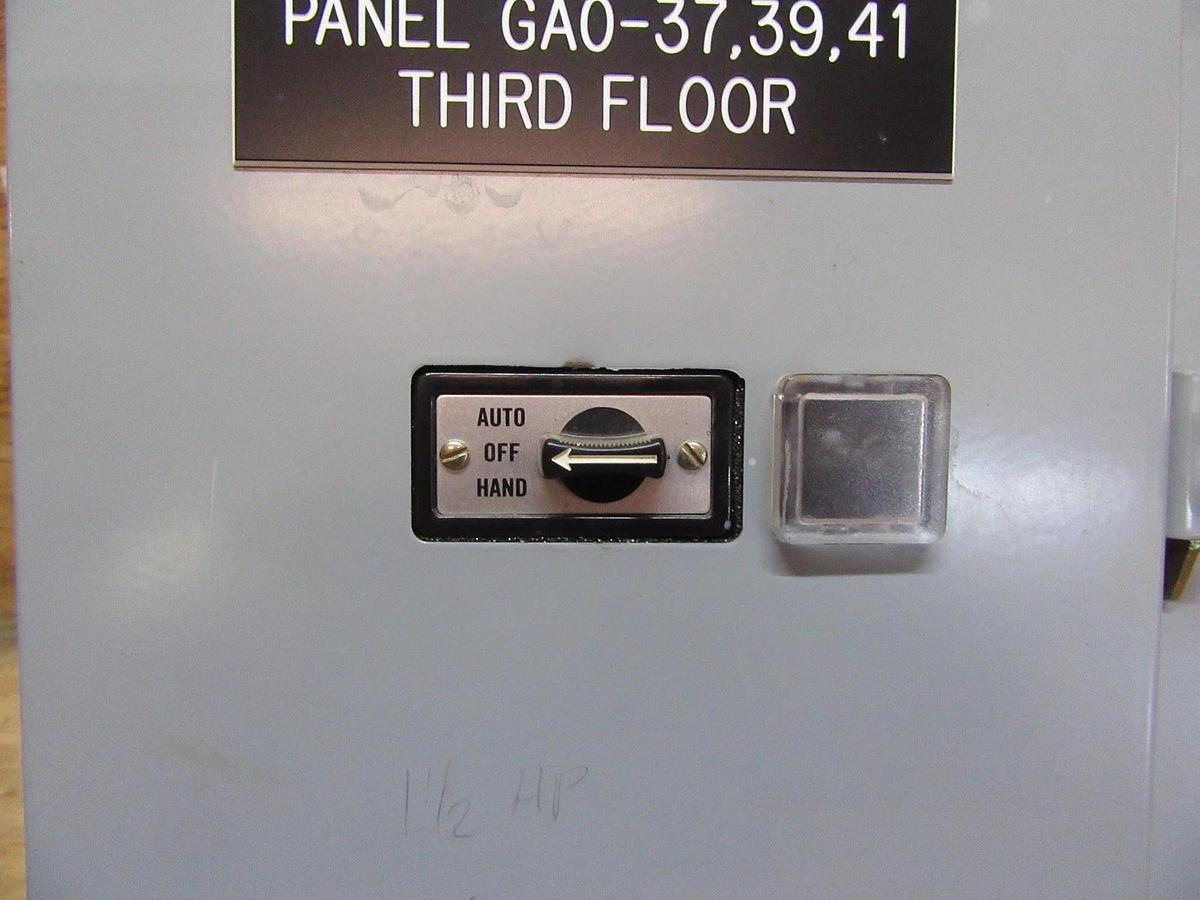 Used GE COMBINATION STARTER SIZE 1 240 VAC 7.5 HP CR308C CR308C1822PXATDBG 300-LINE