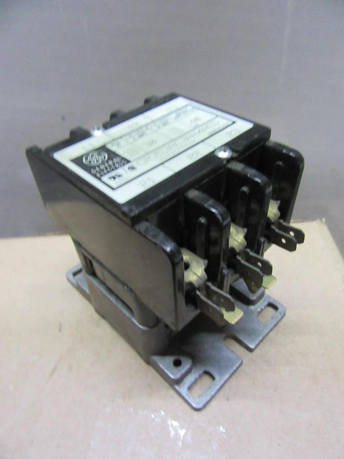 Used GE CONTACTOR CR353AC3AH4AED 600 VAC 30 AMP 3-POLE 3-PHASE COIL: 24 VOLT