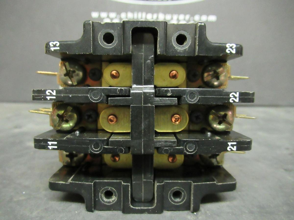 Used FURNAS CONTACTOR 42BE35AF554R SER, B 30 AMP 7.5 HP 600 VAC **WARRANTY!**