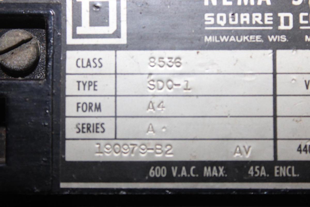 Used ITE GENERAL DUTY ENCLOSED SWITCH JU-321 30 AMP 240 VAC 3-PHASE NEMA 1