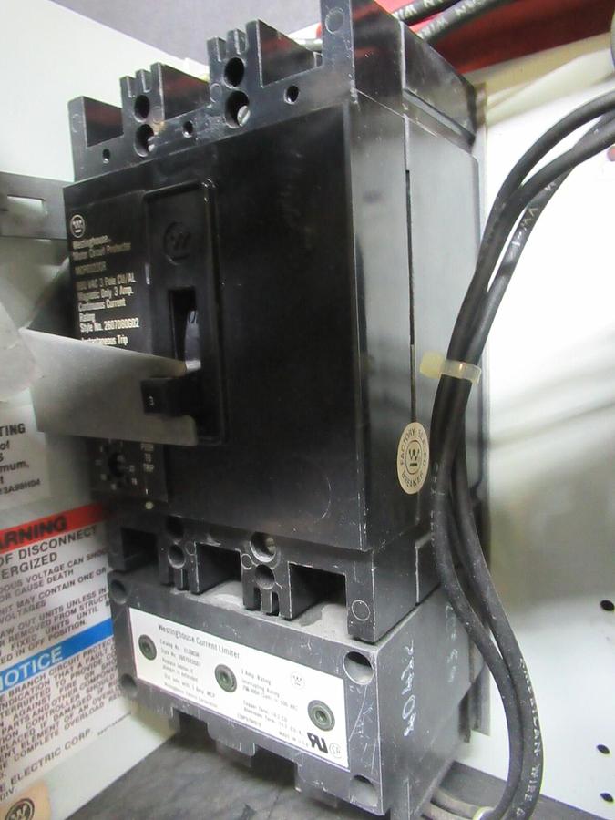 Used CUTLER HAMMER MOTOR STARTER CONTROL MODEL: 2100 12" W/ AE16ANS0 NEMA SIZE 0 3AMP