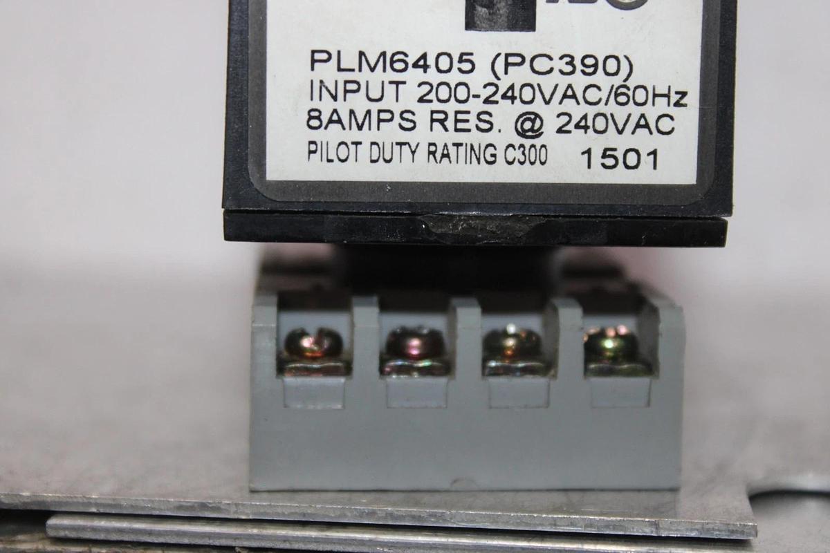 Used ENTRELEC SSAC VOLTAGE MONITOR PLM6405 200-240 VAC 8 AMP **WARRANTY**