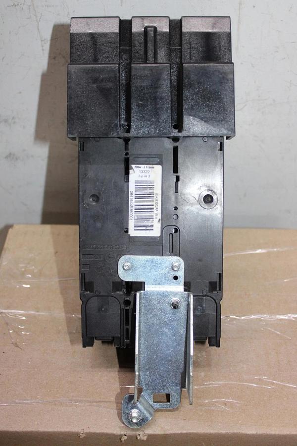 Used SQUARE D POWERPACT I-LINE CIRCUIT BREAKER JDA262002 200 AMP 2-POLE 600 VAC