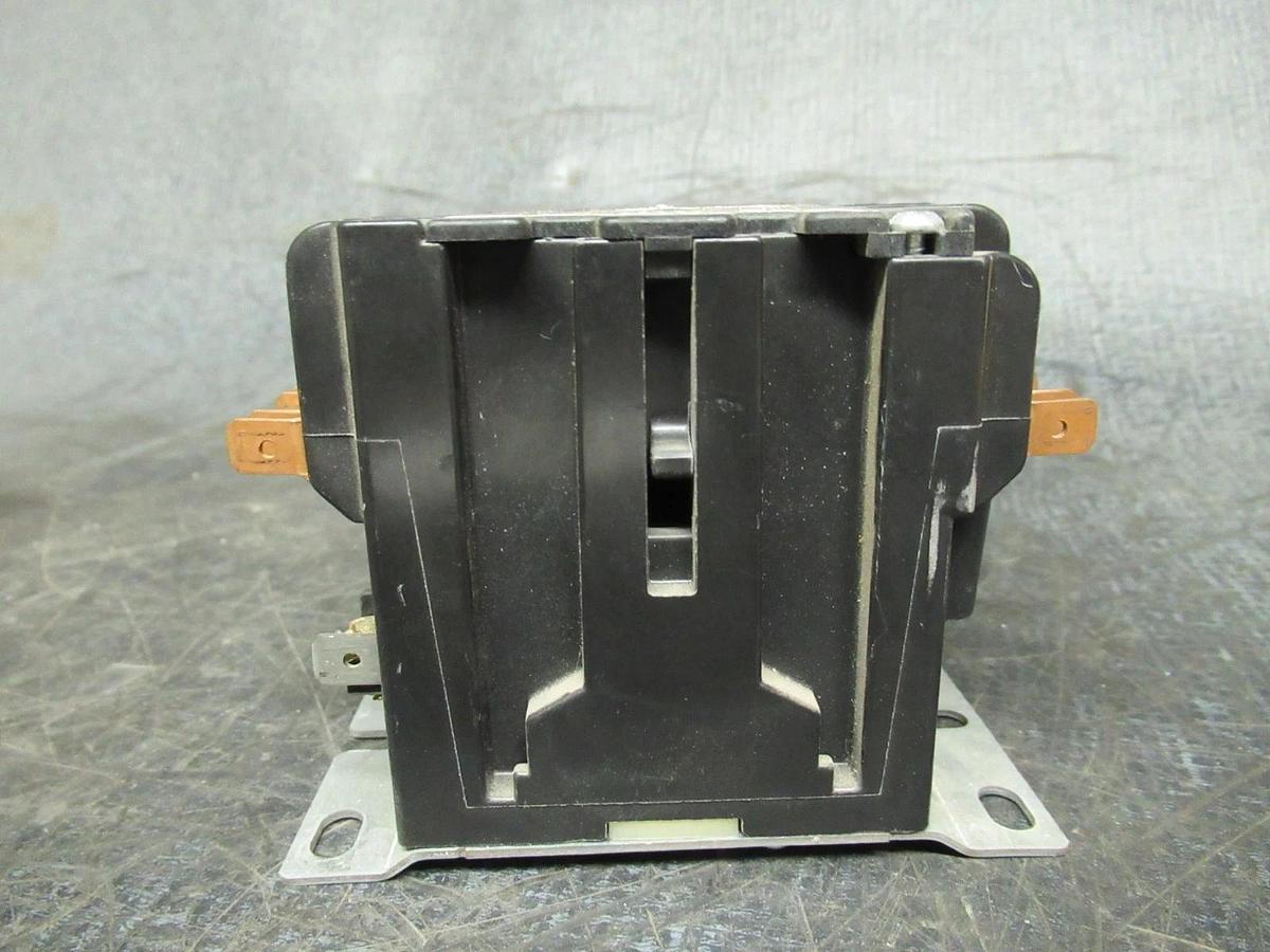 Used (1) SIEMENS CONTACTOR 42BF35AF 600V 30A 40A/RES 15HP COIL: 120V *WARRANTY*